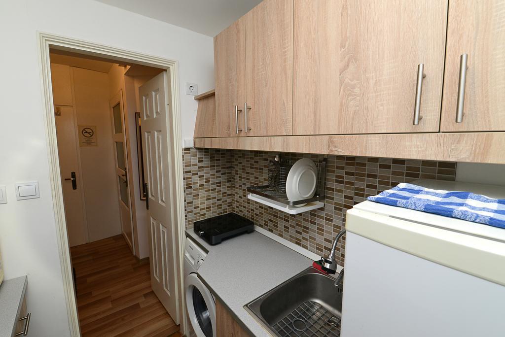 Centrum Apartman เปตช์ ภายนอก รูปภาพ
